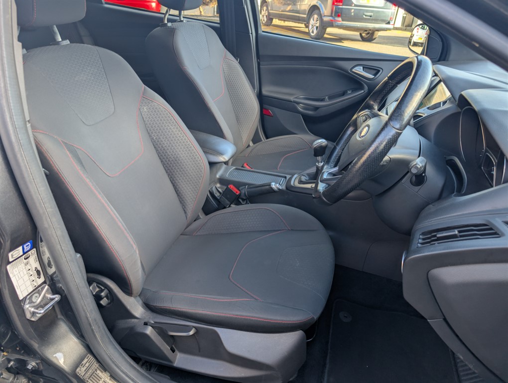 Used Ford Focus 2017 for sale - 76384704: Photo 22