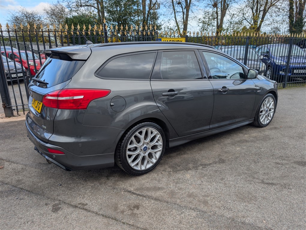 Used Ford Focus 2017 for sale - 76384704: Photo 32