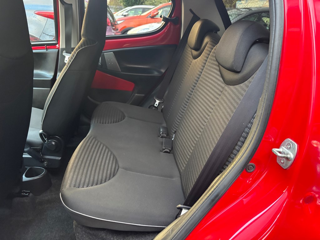 Used Peugeot 107 2013 for sale - 76628537: Photo 14