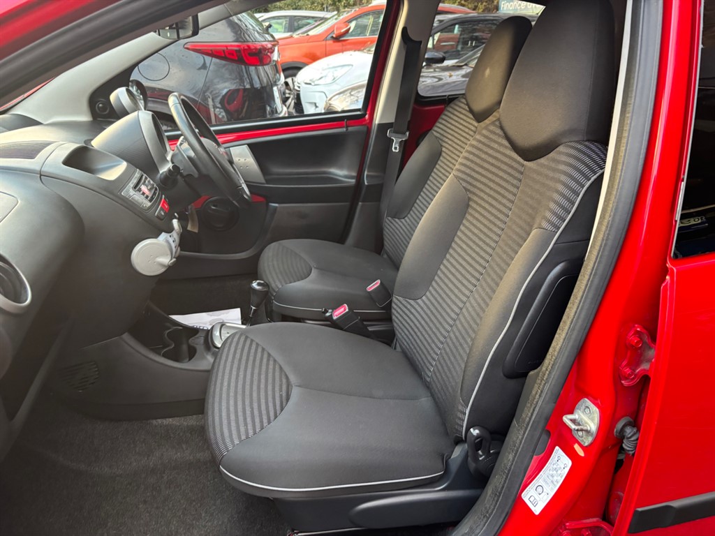 Used Peugeot 107 2013 for sale - 76628537: Photo 16