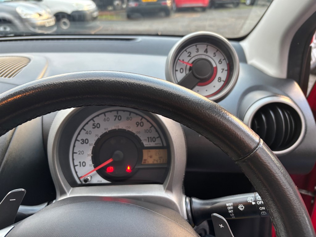 Used Peugeot 107 2013 for sale - 76628537: Photo 4