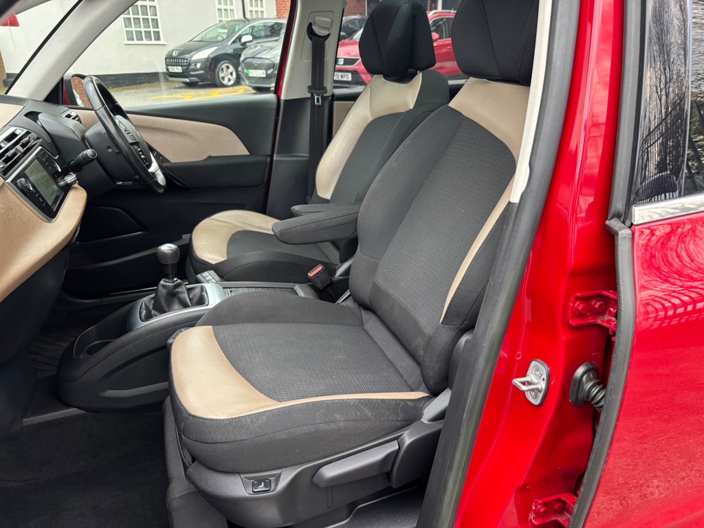 Used Citroen C4 Picasso 2014 for sale - 76507825: Photo 9