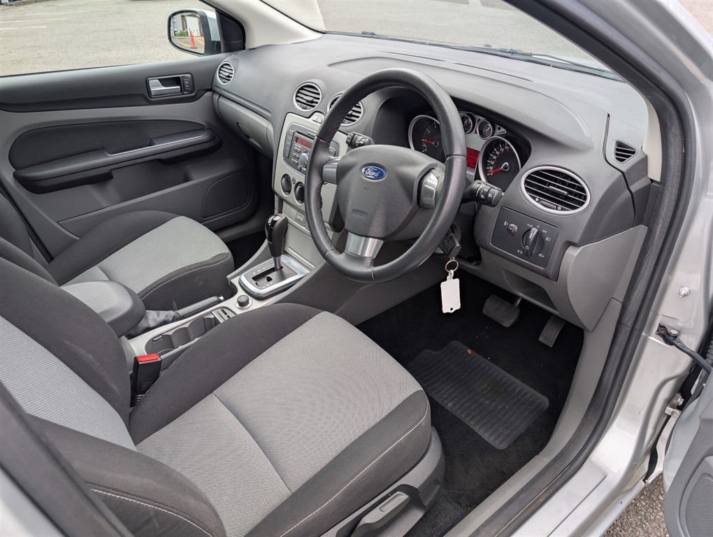 Used Ford Focus 2010 for sale - 76146324: Photo 20