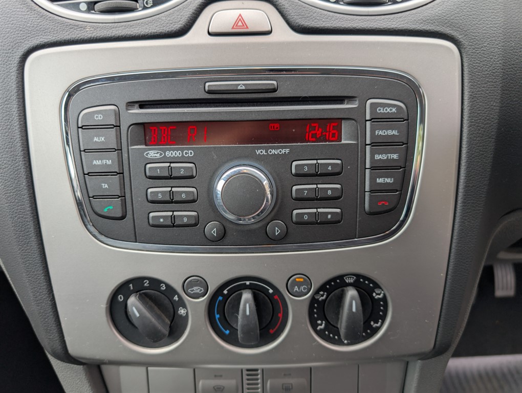 Used Ford Focus 2010 for sale - 76146324: Photo 21