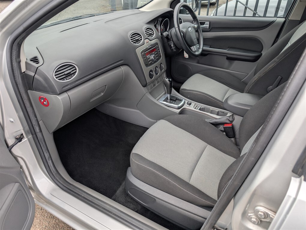 Used Ford Focus 2010 for sale - 76146324: Photo 25