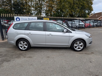 Used Ford Focus 2010 for sale - 76146324: Photo