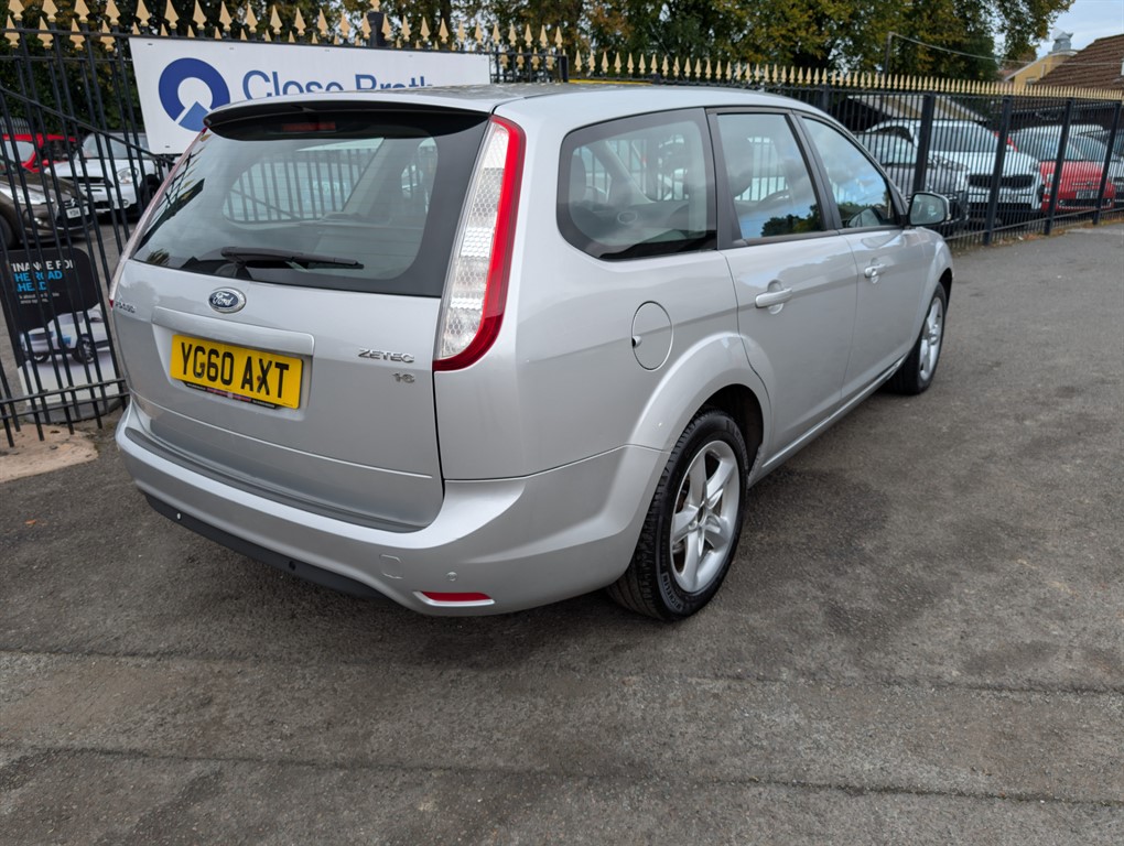Used Ford Focus 2010 for sale - 76146324: Photo 3