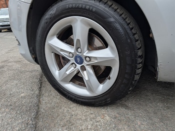 Used Ford Focus 2010 for sale - 76146324: Photo
