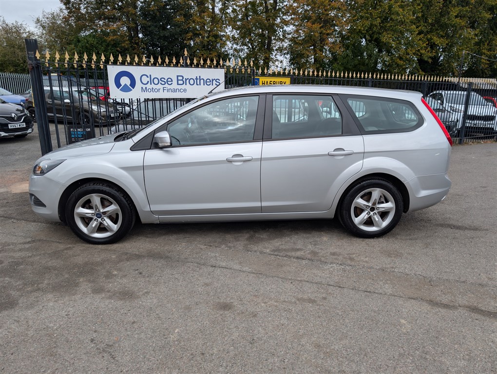 Used Ford Focus 2010 for sale - 76146324: Photo 9