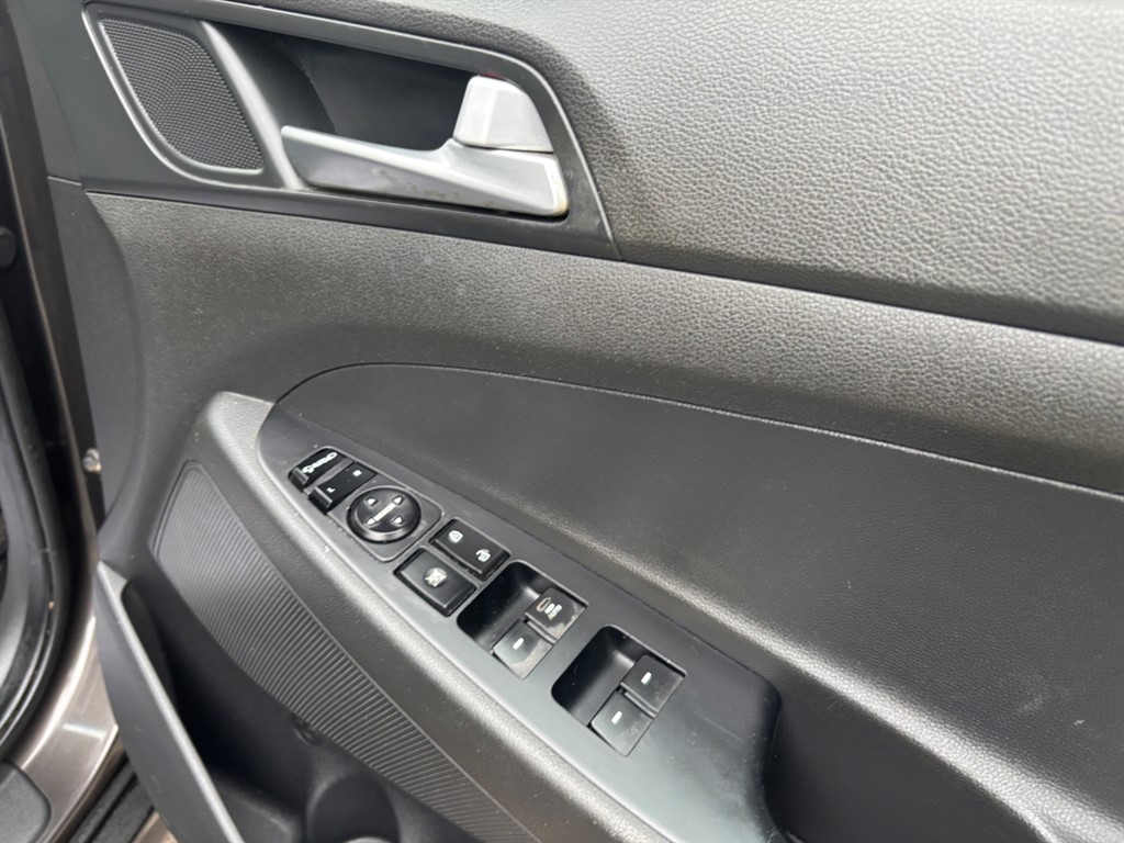 Used Hyundai TUCSON 2015 for sale - 76589950: Photo 7