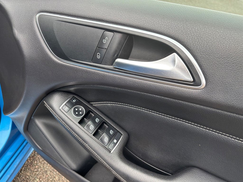 Used Mercedes-Benz B Class 2013 for sale - 76544674: Photo 19