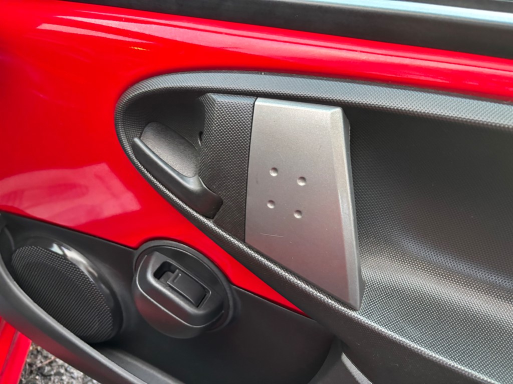 Used Peugeot 107 2013 for sale - 76668363: Photo 11