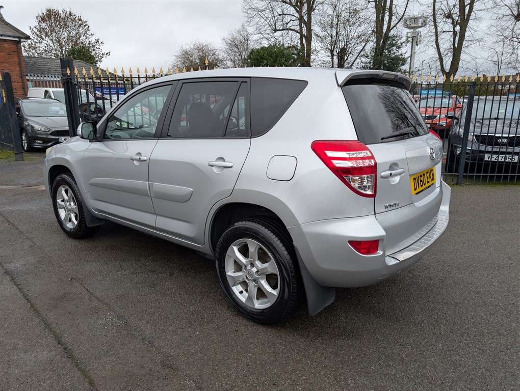 Used Toyota RAV4 2010 for sale - 76722468: Photo 10