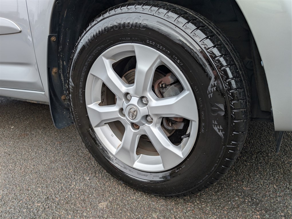 Used Toyota RAV4 2010 for sale - 76722468: Photo 4