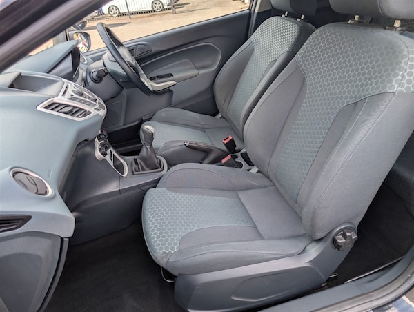 Used Ford Fiesta 2010 for sale - 75571433: Photo 26