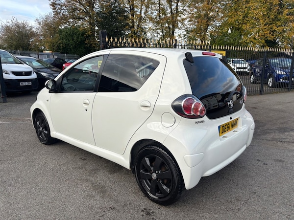 Used Toyota AYGO 2011 for sale - 76244663: Photo 10