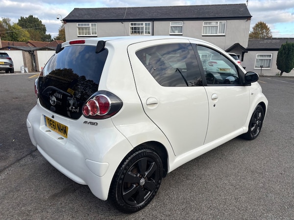 Used Toyota AYGO 2011 for sale - 76244663: Photo 18
