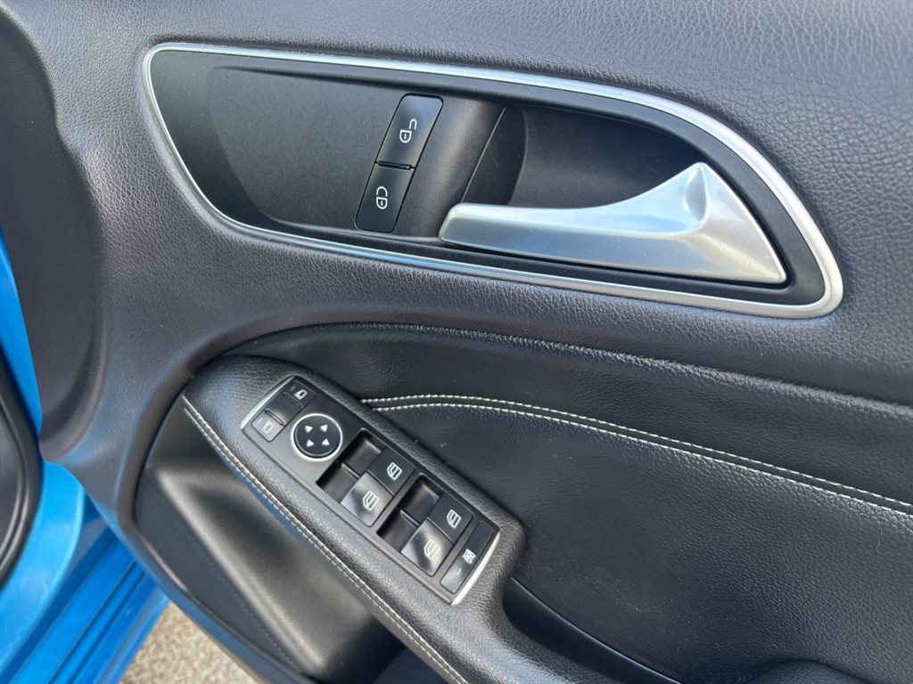 Used Mercedes-Benz B Class 2014 for sale - 76322103: Photo 8