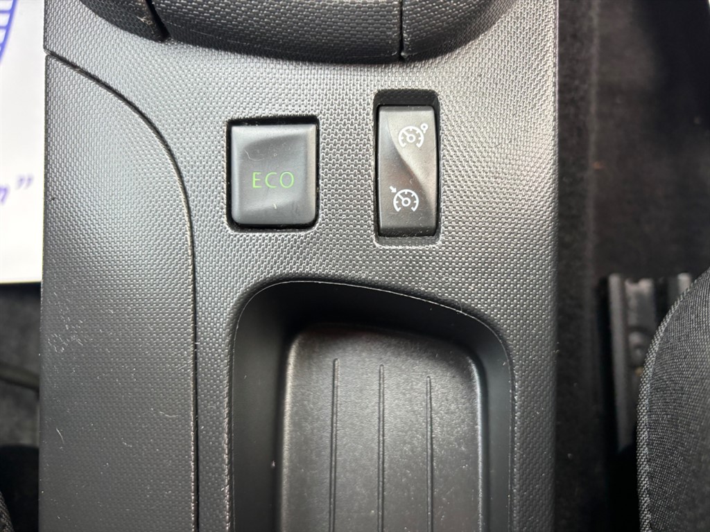 Used Renault Clio 2014 for sale - 76344263: Photo 10