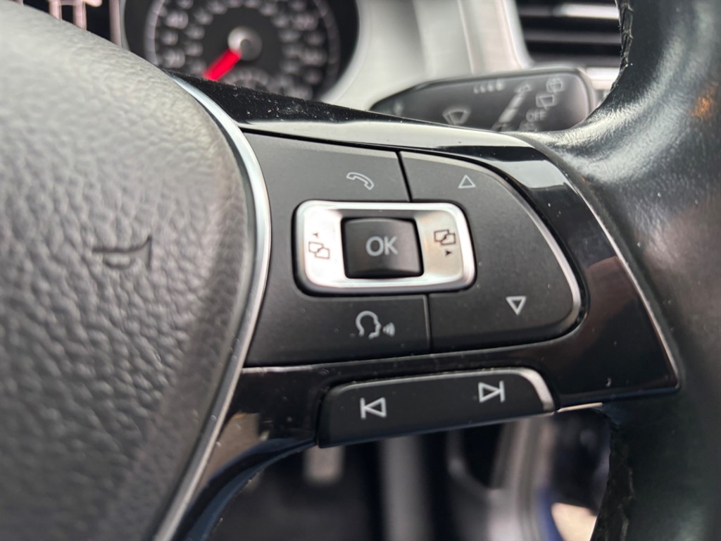 Used Volkswagen Golf 2014 for sale - 76709755: Photo 8