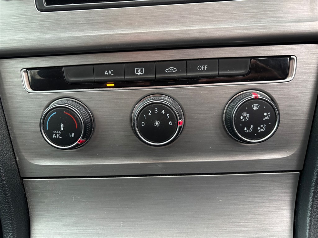 Used Volkswagen Golf 2014 for sale - 76709755: Photo 9