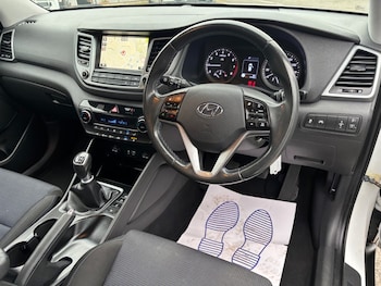 Used Hyundai TUCSON 2017 for sale - 76285654: Photo