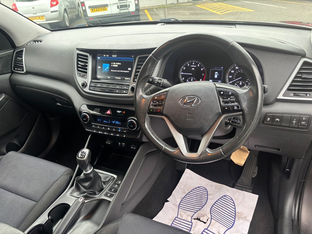 Used Hyundai TUCSON 2017 for sale - 76544670: Photo 2