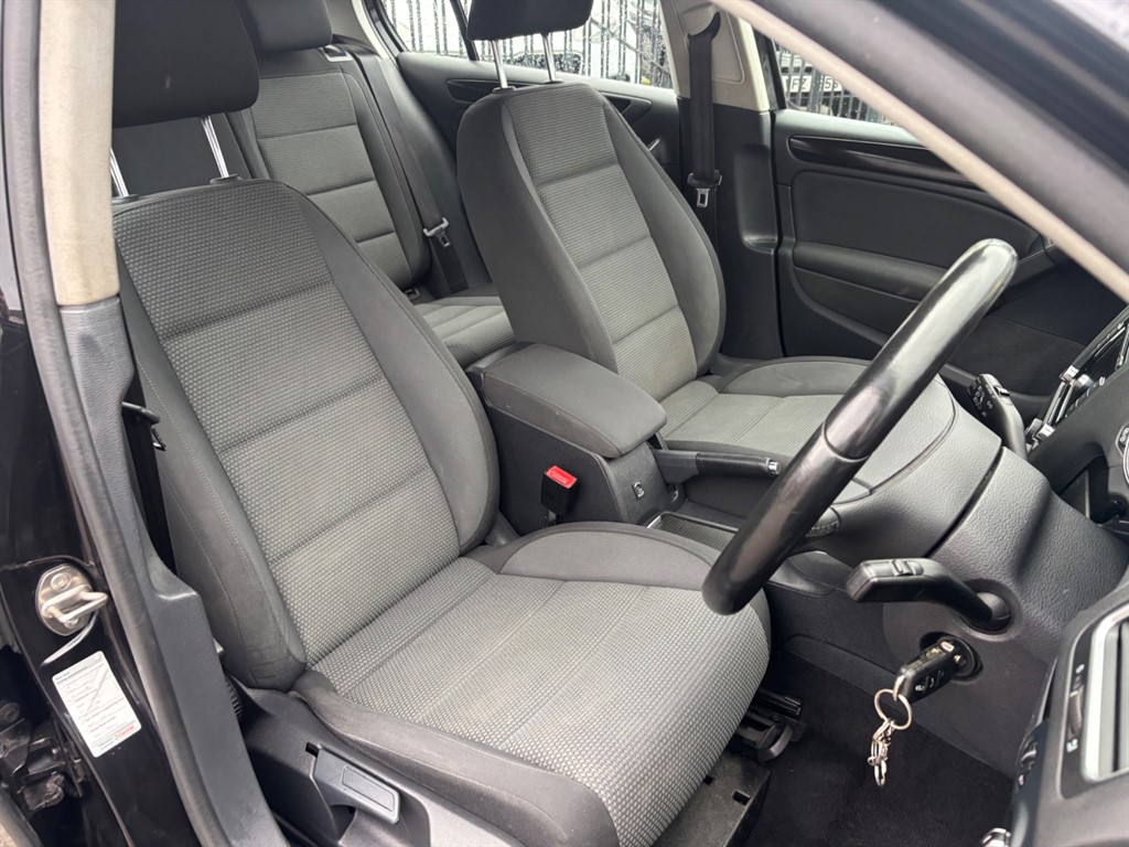 Used Volkswagen Golf 2013 for sale - 76664643: Photo 9