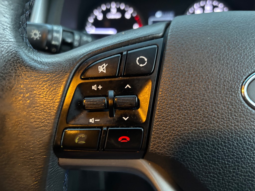 Used Hyundai TUCSON 2016 for sale - 76960361: Photo 10