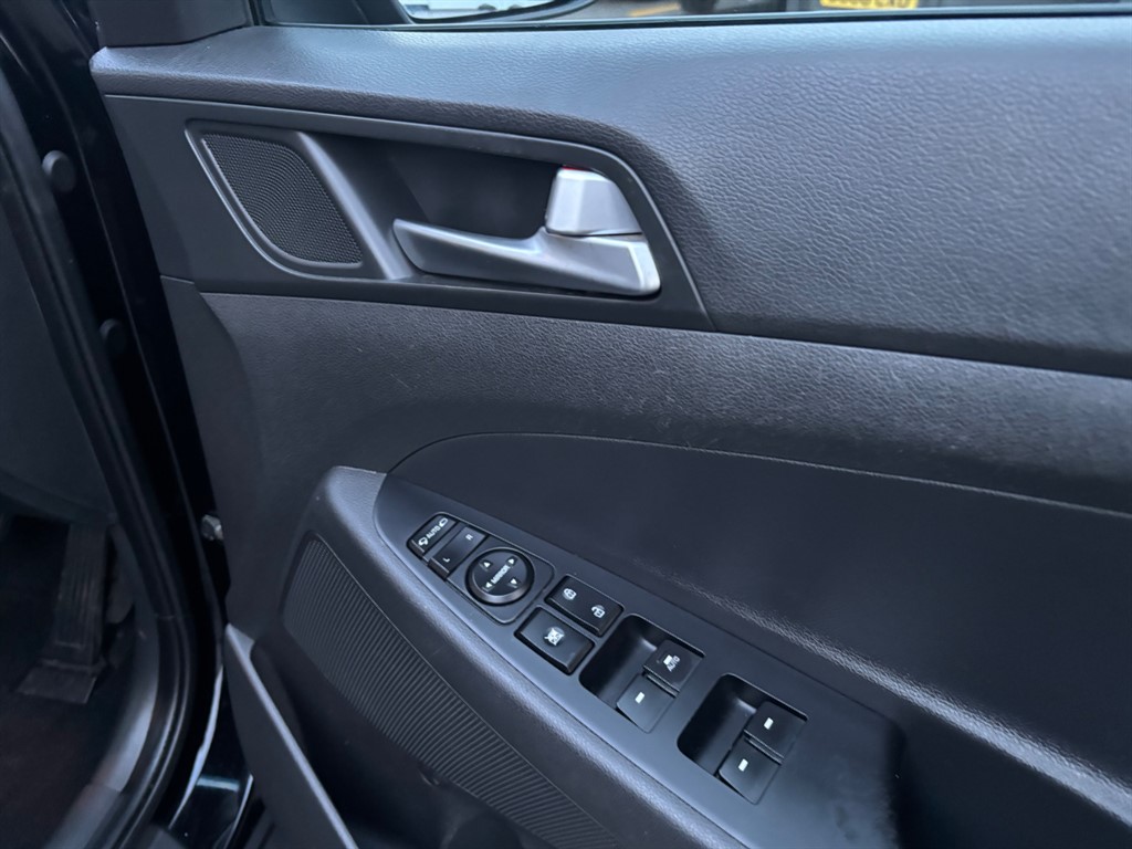 Used Hyundai TUCSON 2016 for sale - 76960361: Photo 21