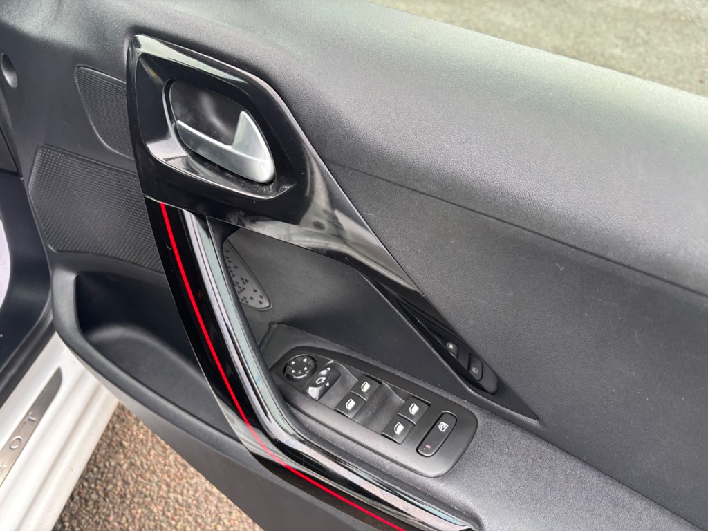 Used Peugeot 208 2018 for sale - 76766591: Photo 12