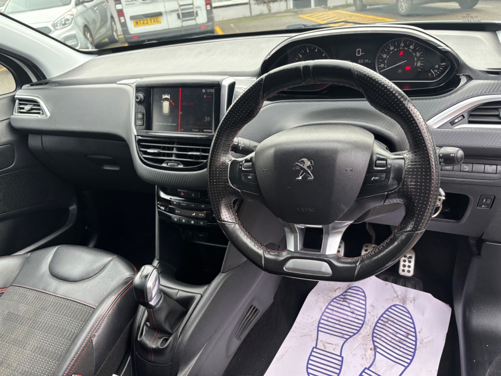 Used Peugeot 208 2018 for sale - 76766591: Photo 2