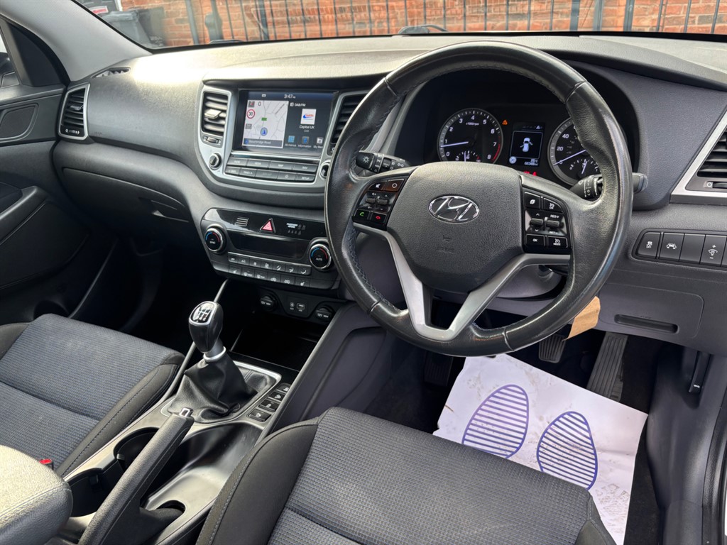 Used Hyundai TUCSON 2017 for sale - 76015332: Photo 2
