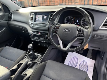 Used Hyundai TUCSON 2017 for sale - 76015332: Photo 2