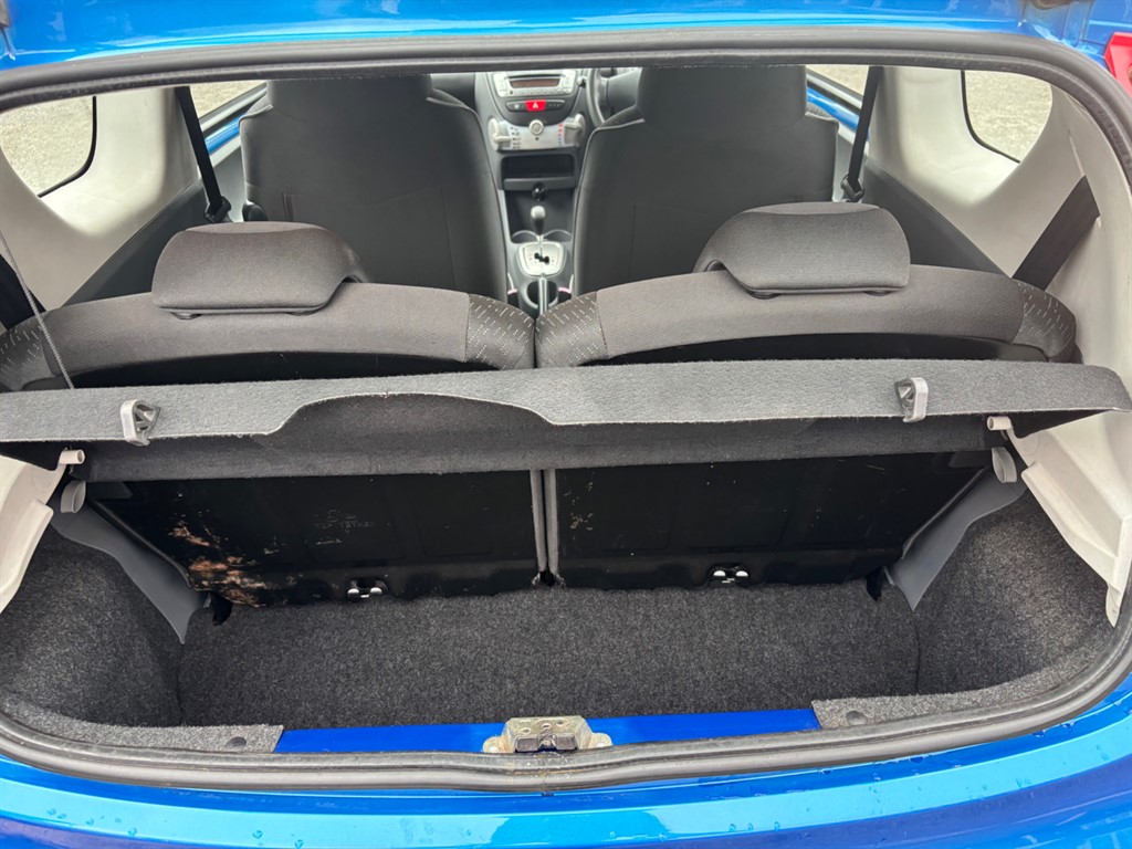 Used Peugeot 107 2010 for sale - 76544669: Photo 10