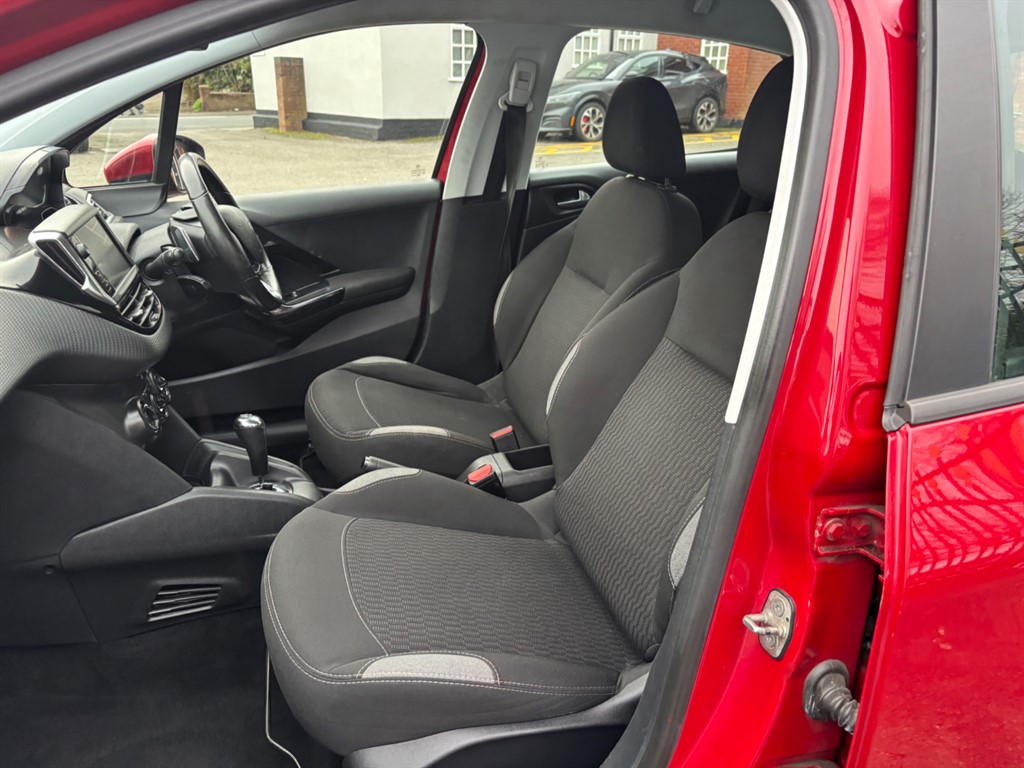 Used Peugeot 208 2016 for sale - 76709749: Photo 11