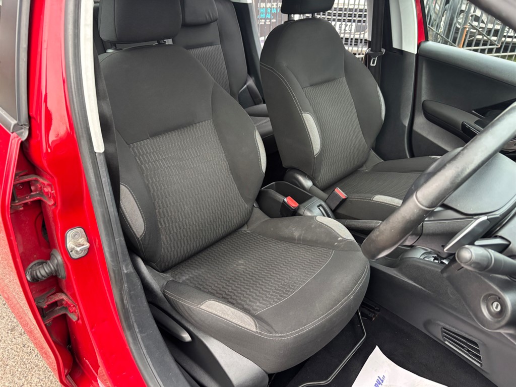 Used Peugeot 208 2016 for sale - 76709749: Photo 14