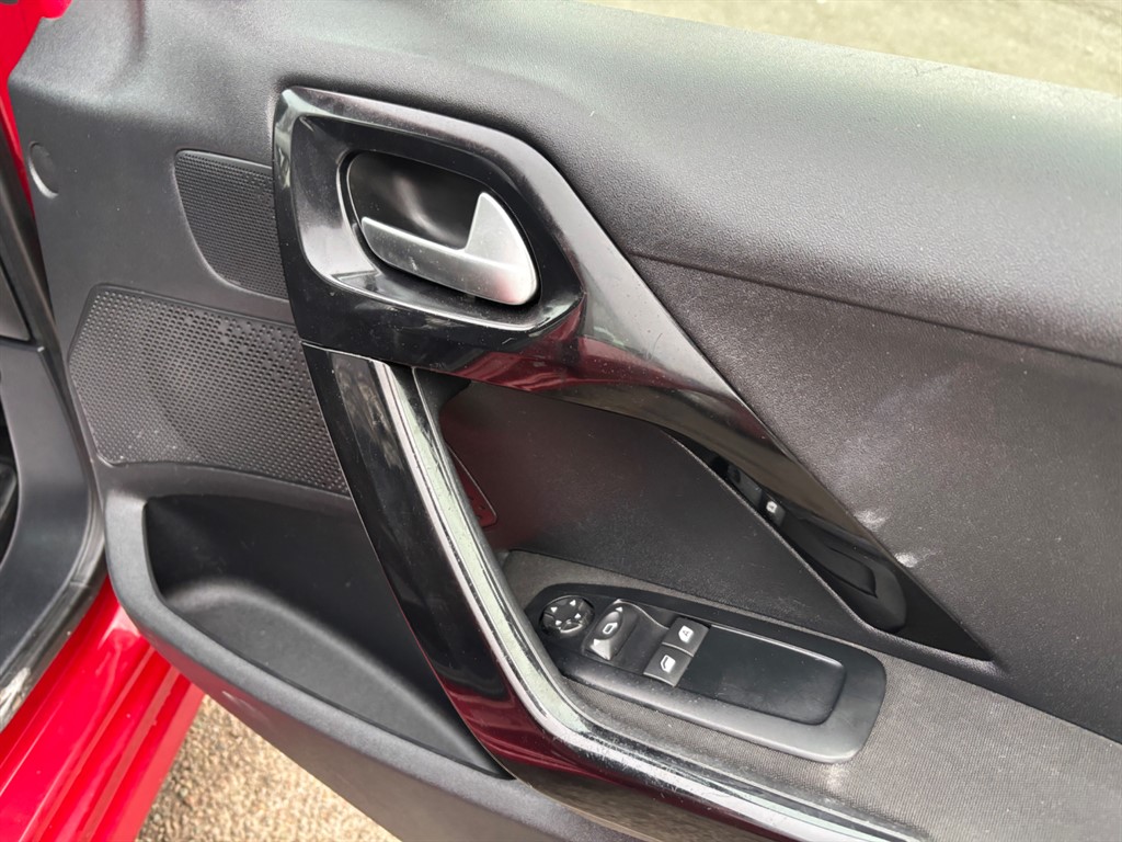 Used Peugeot 208 2016 for sale - 76709749: Photo 15