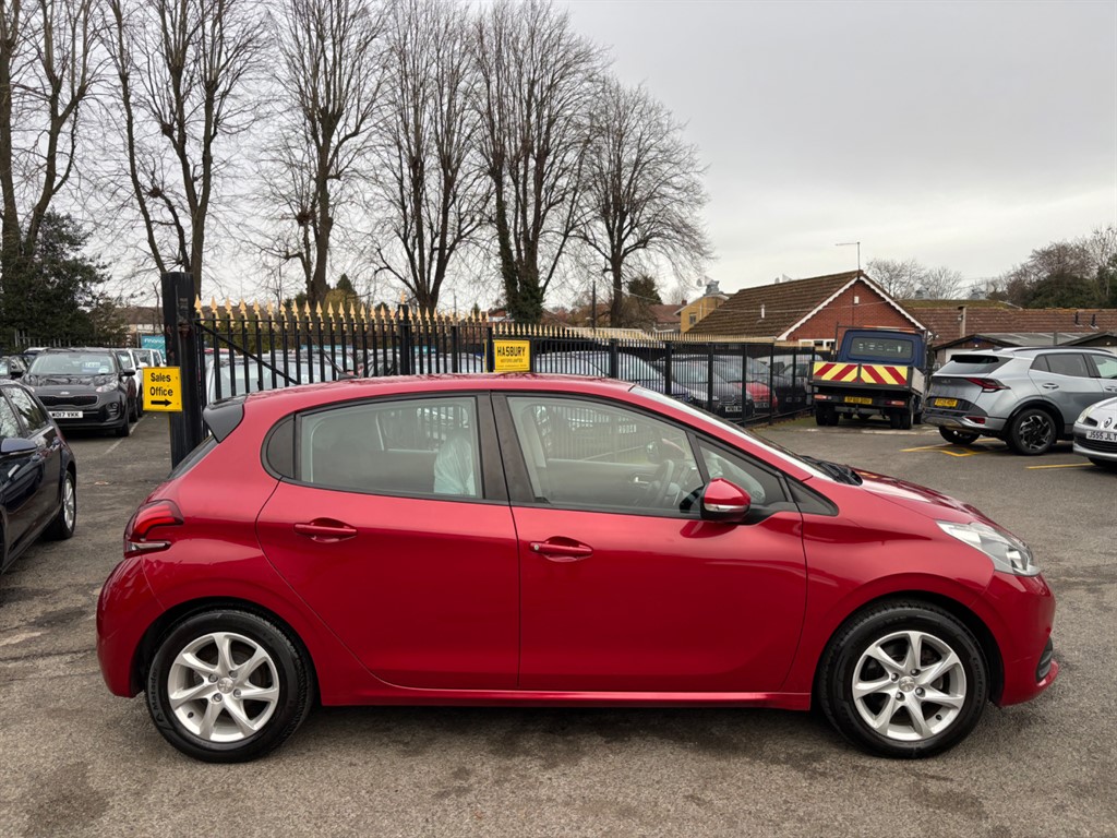 Used Peugeot 208 2016 for sale - 76709749: Photo 18
