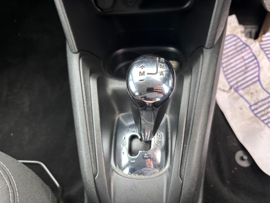 Used Peugeot 208 2016 for sale - 76709749: Photo 2