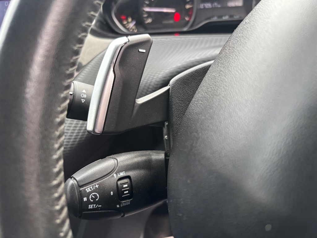 Used Peugeot 208 2016 for sale - 76709749: Photo 7