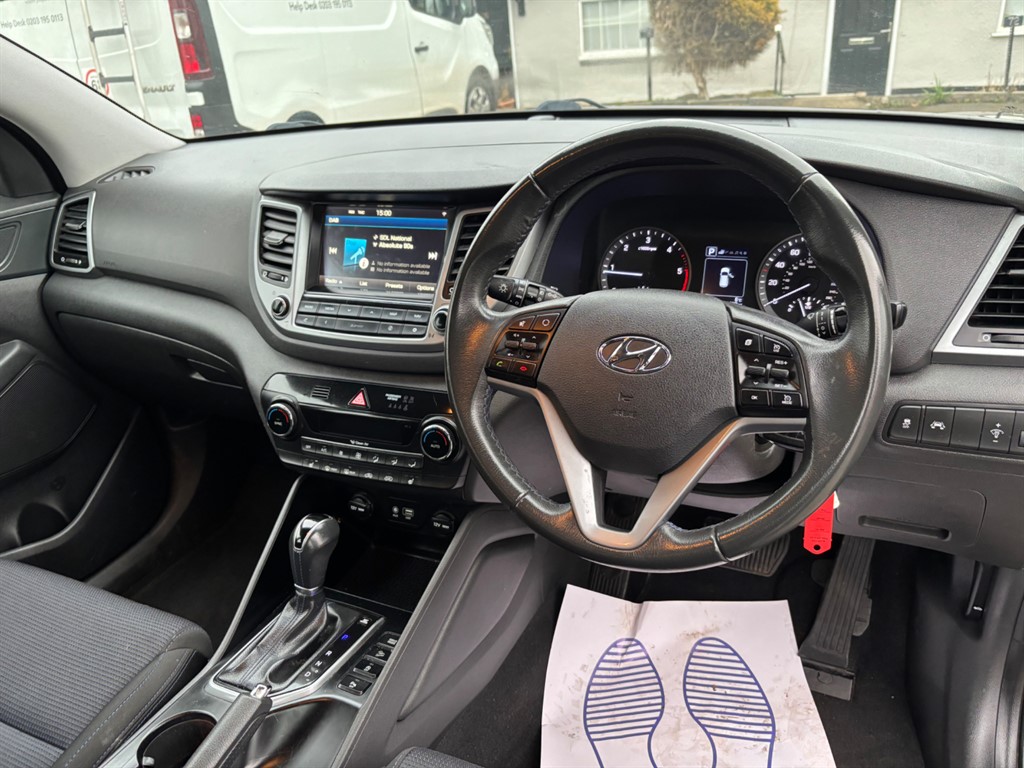 Used Hyundai TUCSON 2017 for sale - 76709771: Photo 2