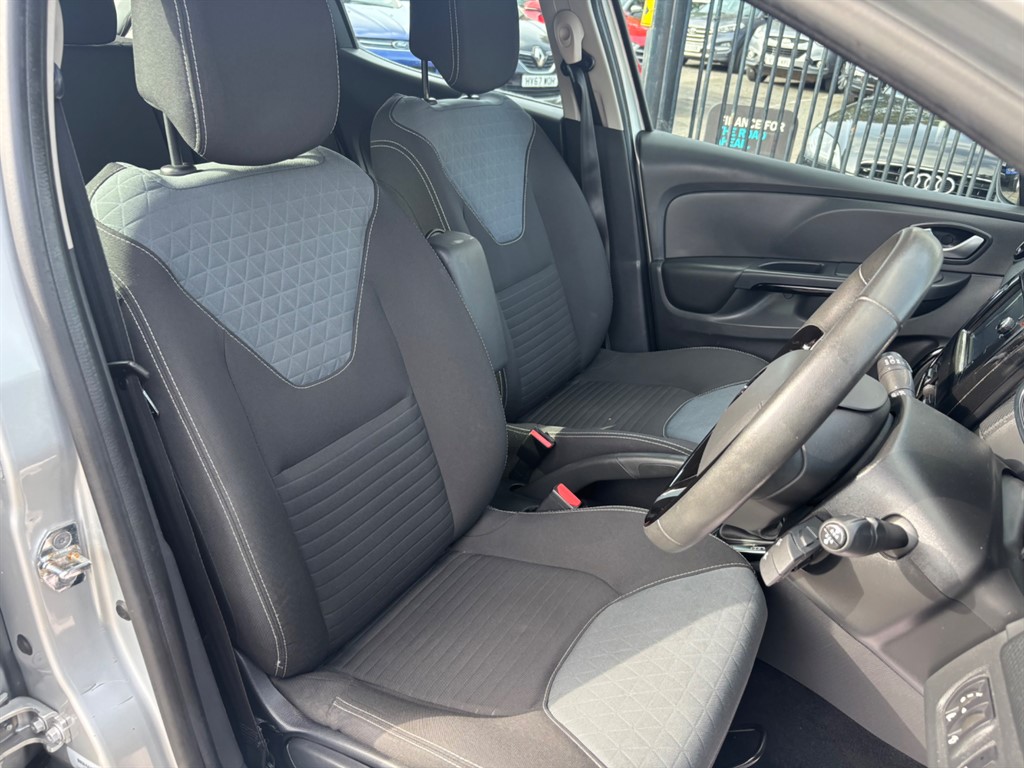 Used Renault Clio 2015 for sale - 76015329: Photo 12