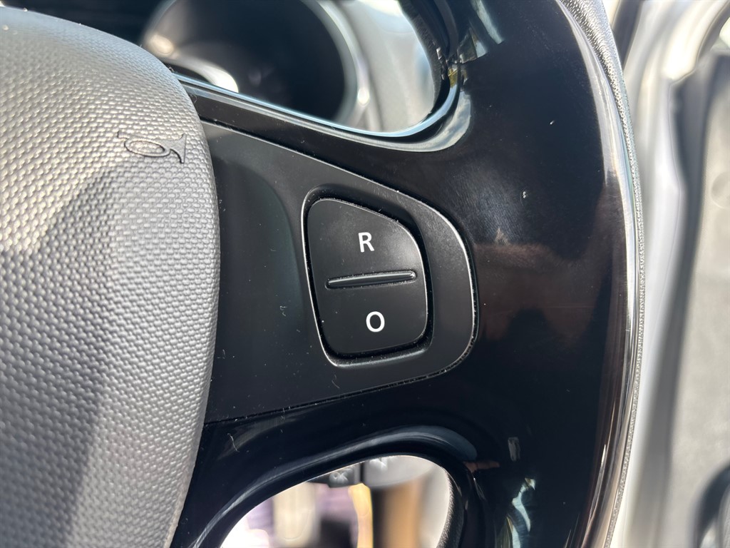 Used Renault Clio 2015 for sale - 76015329: Photo 8