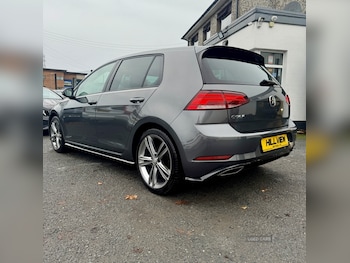 Used Volkswagen Golf 2017 for sale - 76562844: Photo