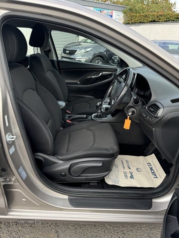 Used Hyundai i30 2017 for sale - 73119342: Photo 6