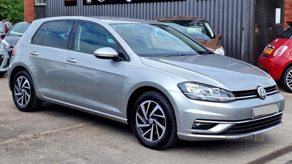 Used Volkswagen Golf 2019 for sale - 76634405: Photo 1