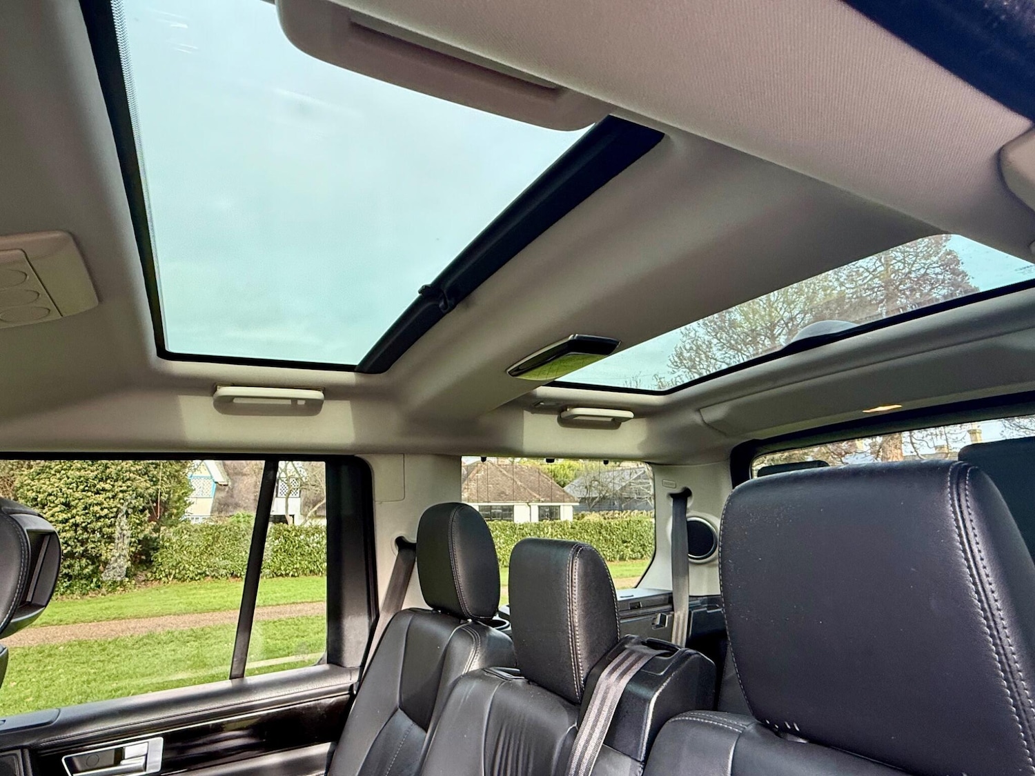 Used Land Rover Discovery 4 2014 for sale - 77108913: Photo 19