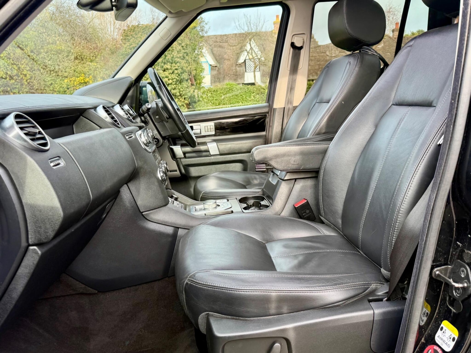 Used Land Rover Discovery 4 2014 for sale - 77108913: Photo 25