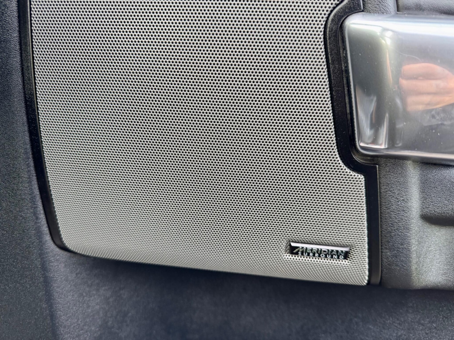 Used Land Rover Discovery 4 2014 for sale - 77108913: Photo 32